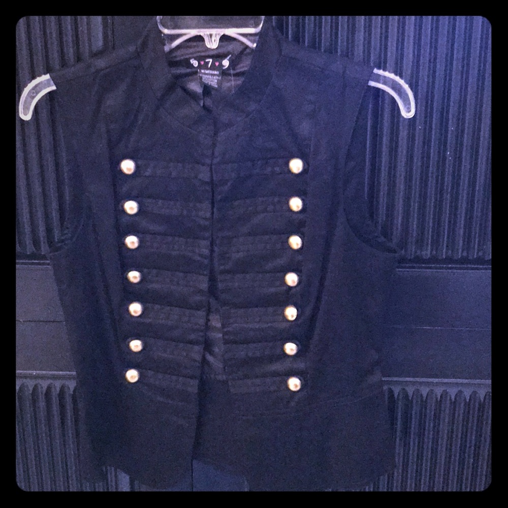 Soldier sleeveless vest jacket. BN